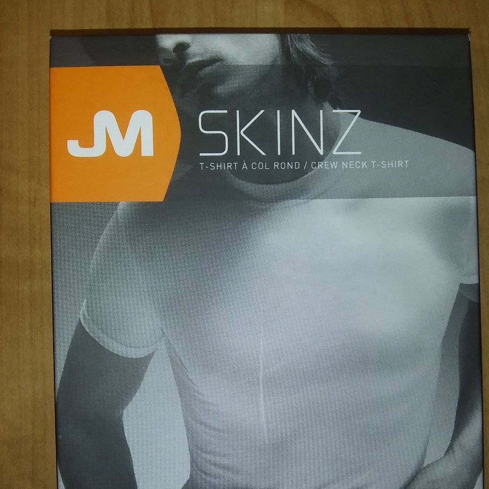 JM Skinz Crew Neck T-Shirt Small Black